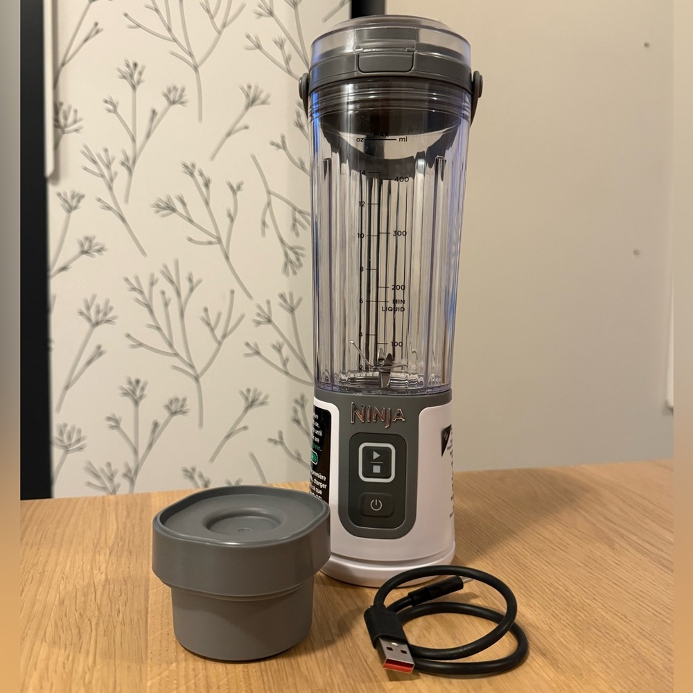 Ninja White and Gray Compact Blender